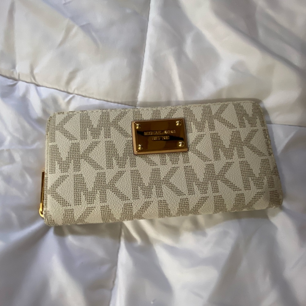 Cream and Gold Wallet